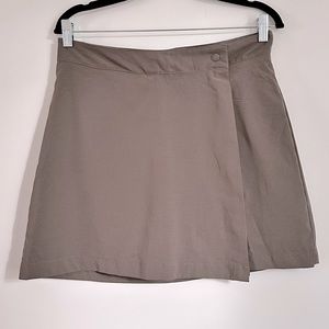 Columbia Women's Skirt in Taupe